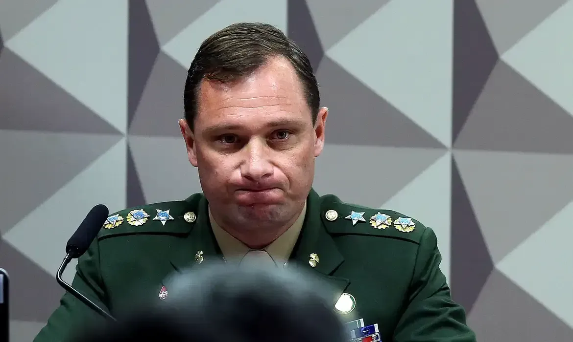 Imagem de compartilhamento para o artigo Mauro Cid é condenado a 2 anos em regime aberto, com benefício por delação premiada da MS Todo dia